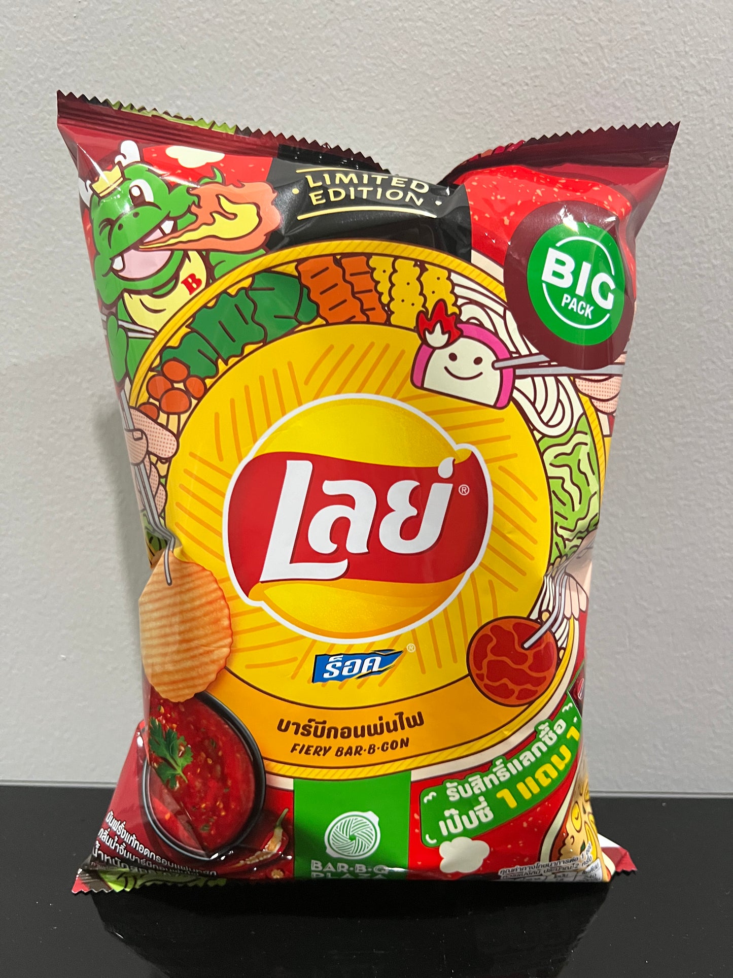 LAYS泰版樂事薯片大包裝67g (限定Bar B Q Plaza聯乘系列)